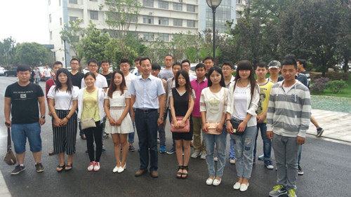 扬子江药业实习学生合影